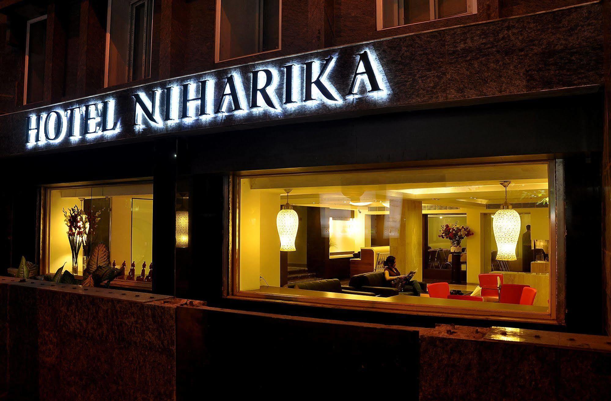 Hotel Niharika Calcutta Exteriör bild